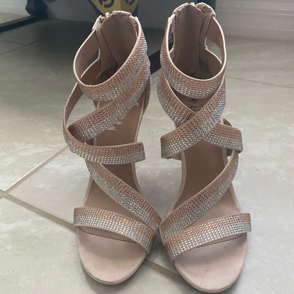 High heels - Picture 2 of 6